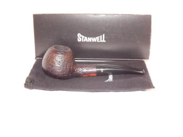 Stanwell pipa De Luxe 109 Black Sand - Image 7