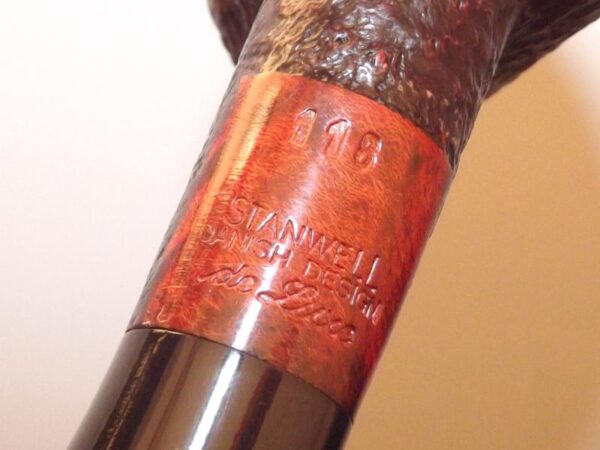 Stanwell pipa De Luxe 118 Black Sand - Image 6