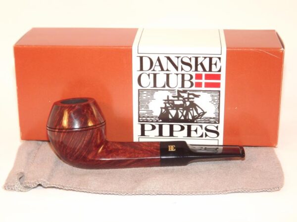 Stanwell pipa Danske Club 32 Brown Polish - Image 7